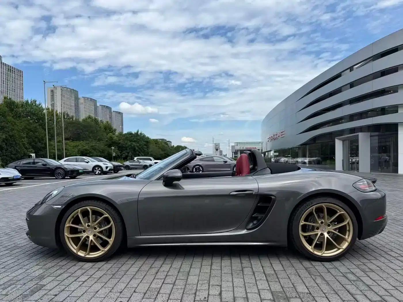 2023 Porsche 718 Boxster Style Edition 2.0T — миниатюра 3