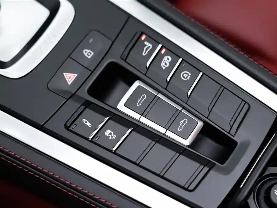 2022 Porsche 718 Boxster 2.0T — миниатюра 21