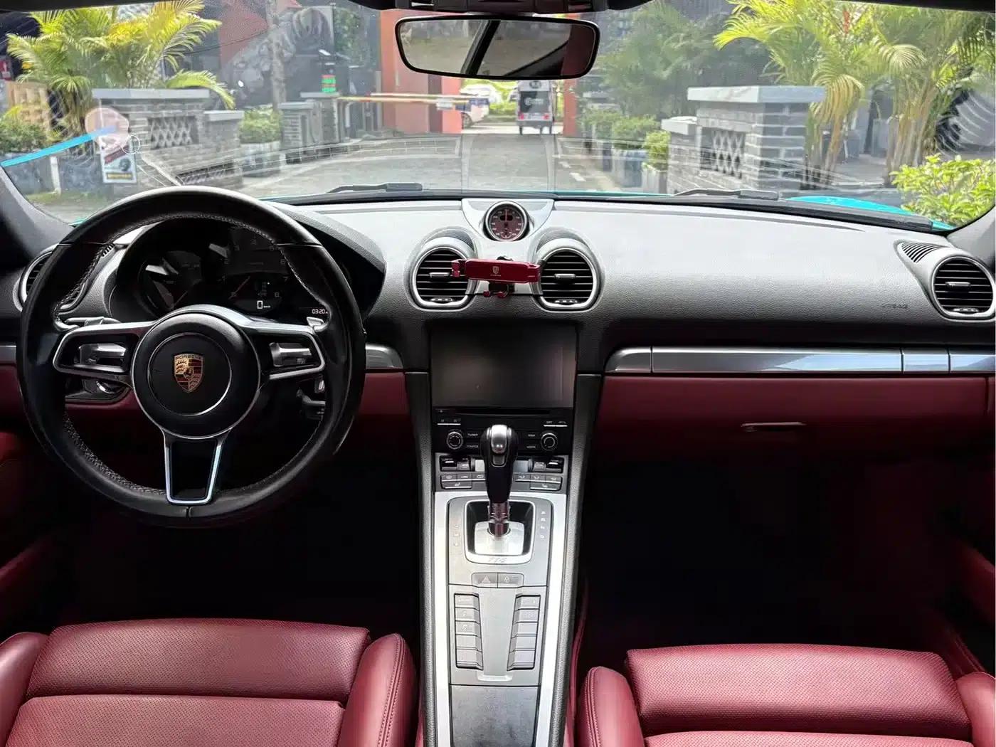 Porsche 718 Cayman 2018 2.0T — миниатюра 3