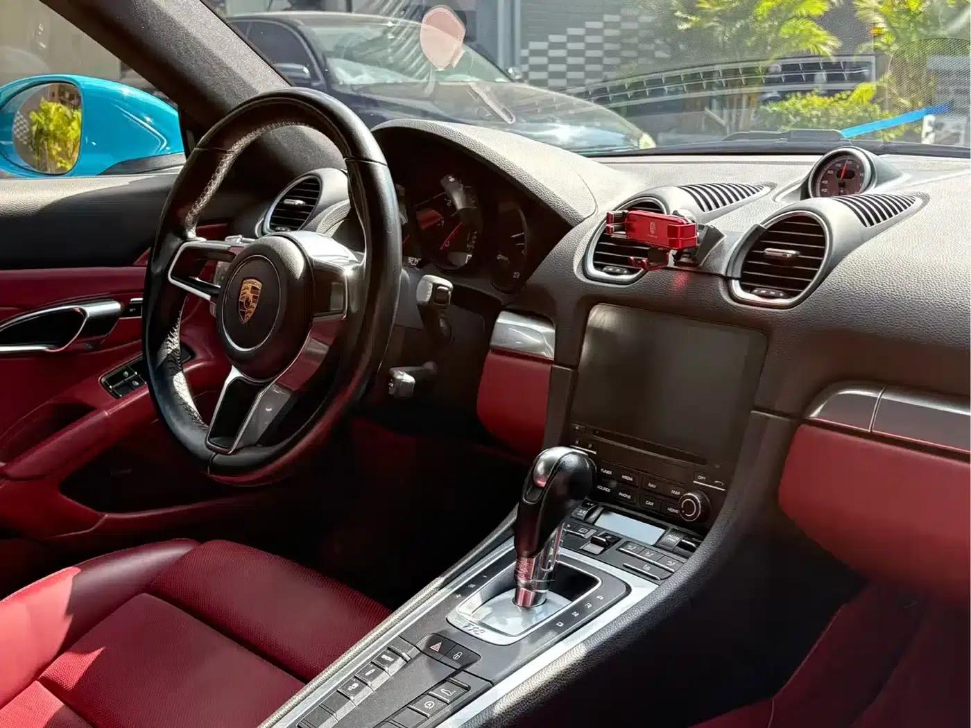 Porsche 718 Cayman 2018 2.0T — миниатюра 5