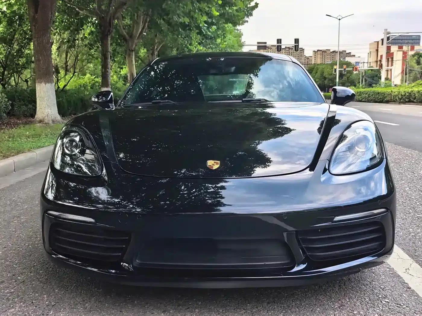 Porsche 718 Cayman 2018 2.0T — миниатюра 2