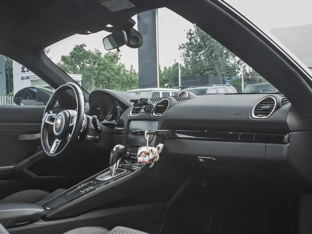 Porsche 718 2021 Cayman T 2.0T — миниатюра 7