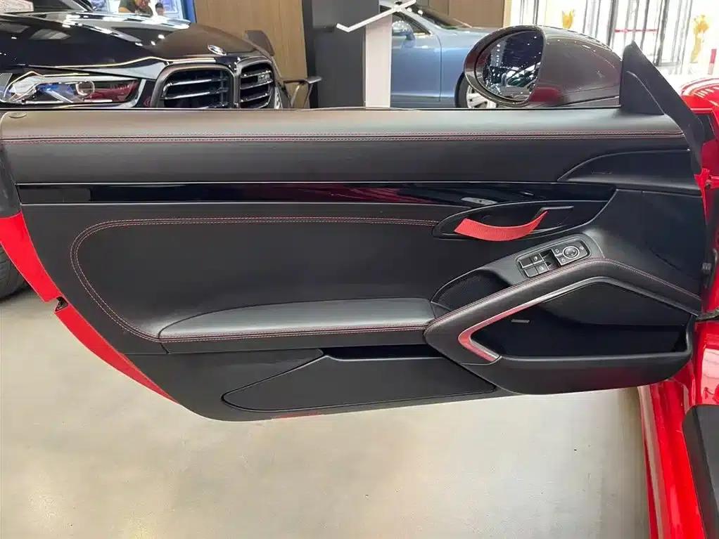 2022 Porsche 718 Boxster T 2.0T — миниатюра 11