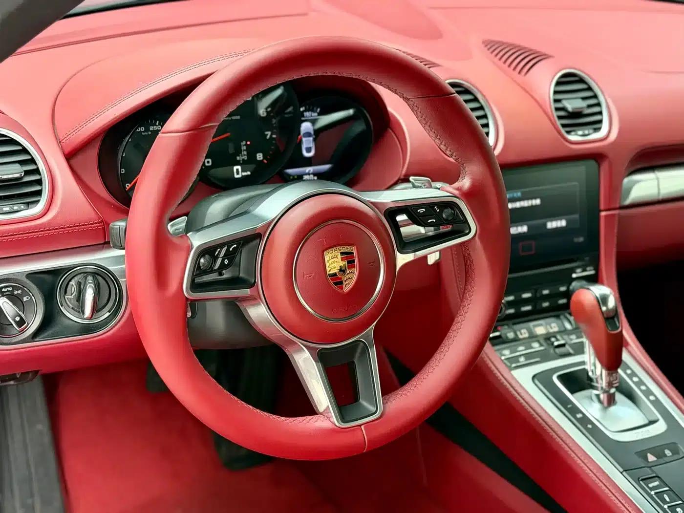 Porsche 718 Cayman 2018 2.0T — миниатюра 6