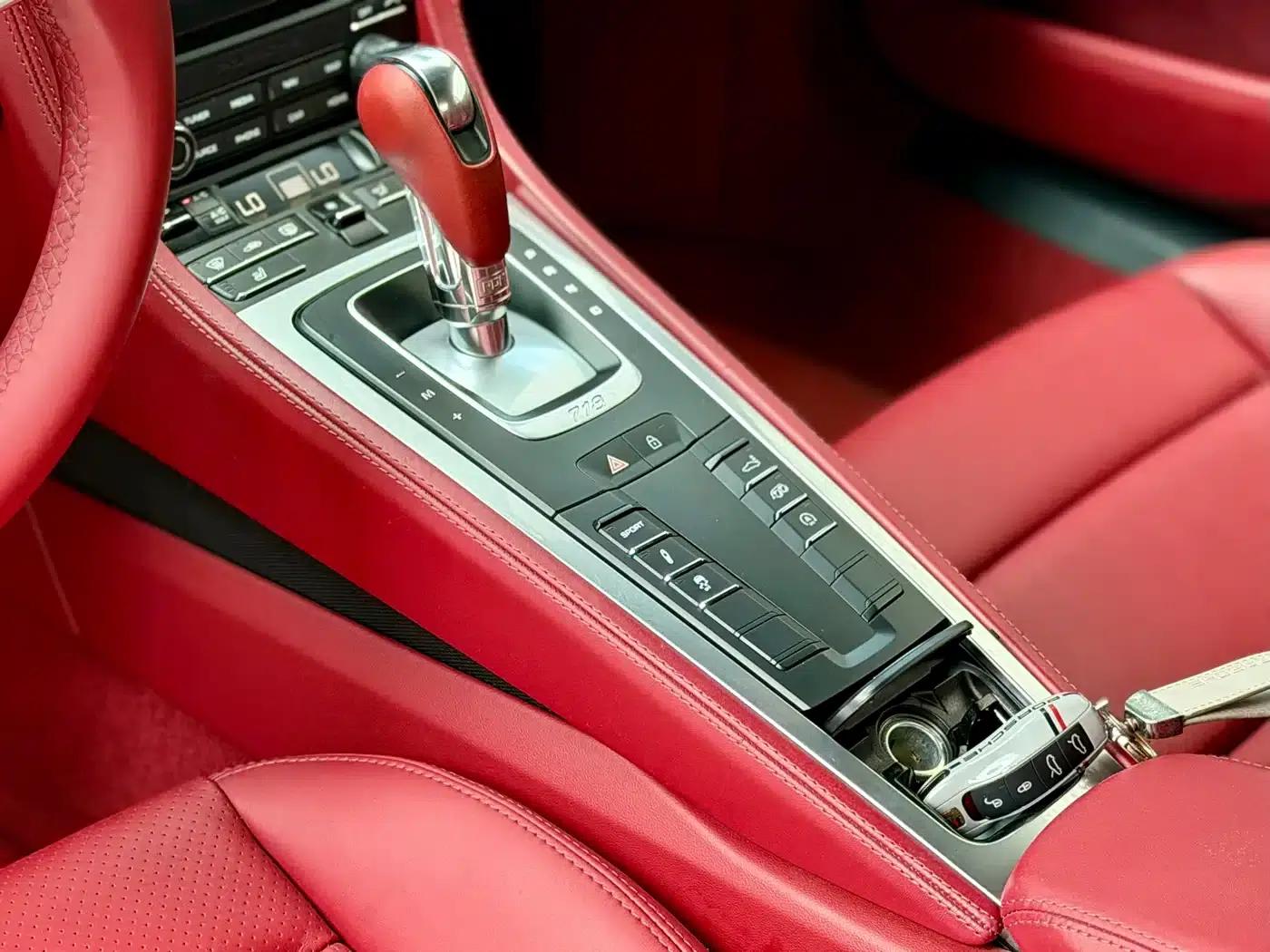 Porsche 718 Cayman 2018 2.0T — миниатюра 7
