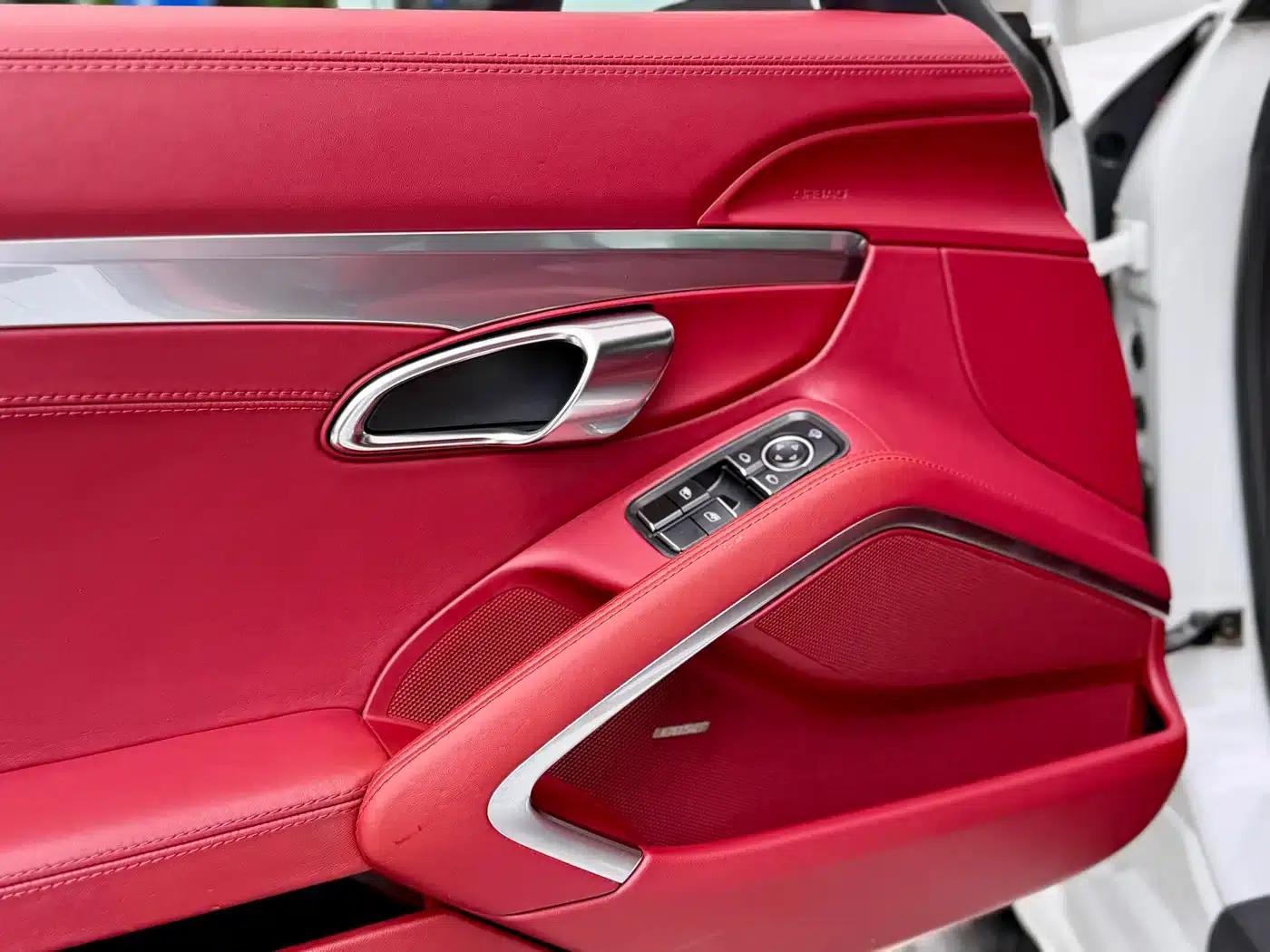Porsche 718 Cayman 2018 2.0T — миниатюра 9