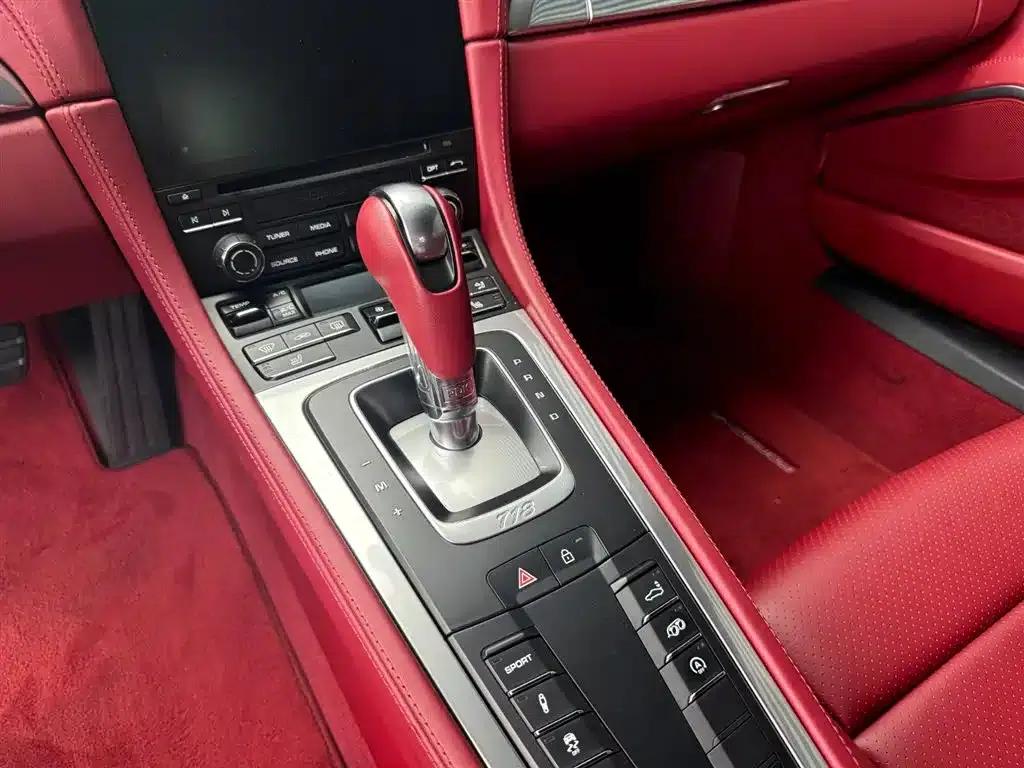Porsche 718 Cayman 2022 2.0T — миниатюра 12