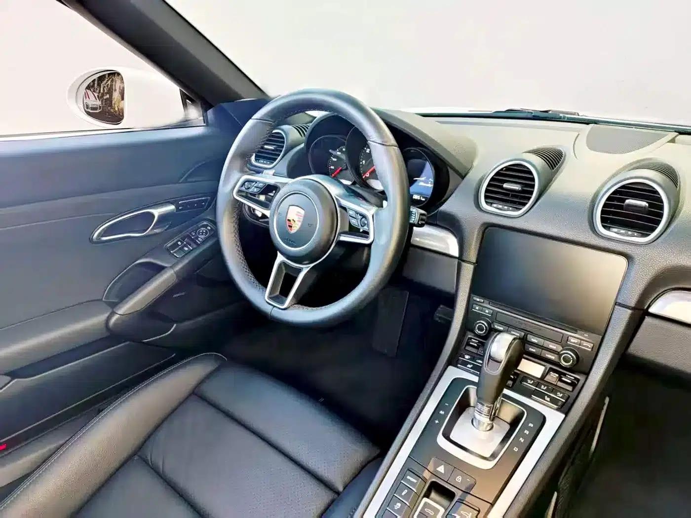 2020 Porsche 718 Boxster 2.0T — миниатюра 11