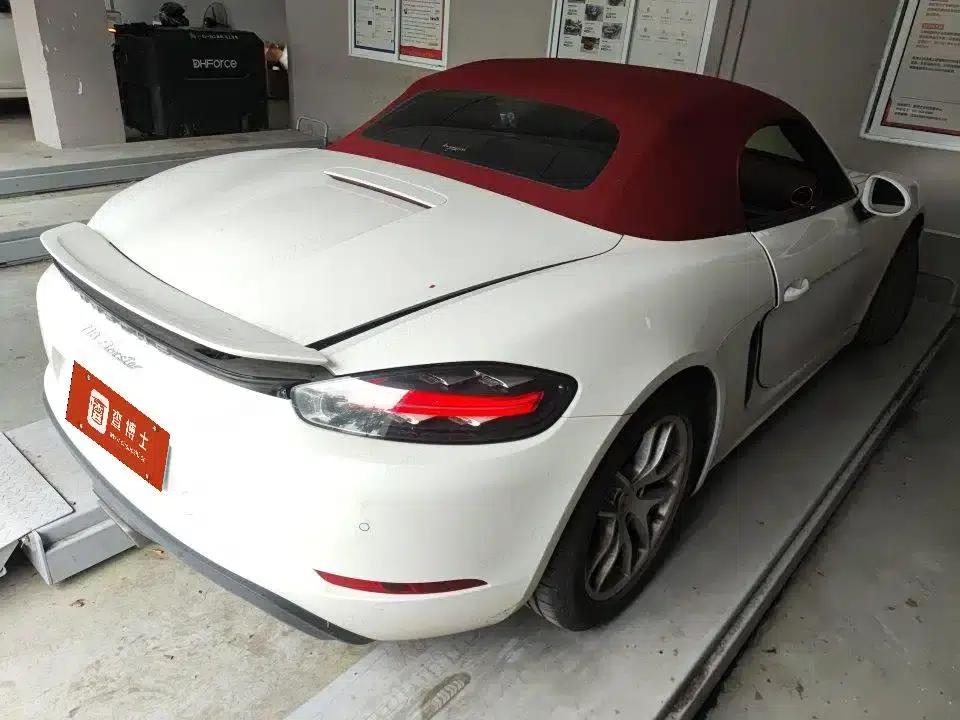 2016 Porsche 718 Boxster 2.0T — миниатюра 2
