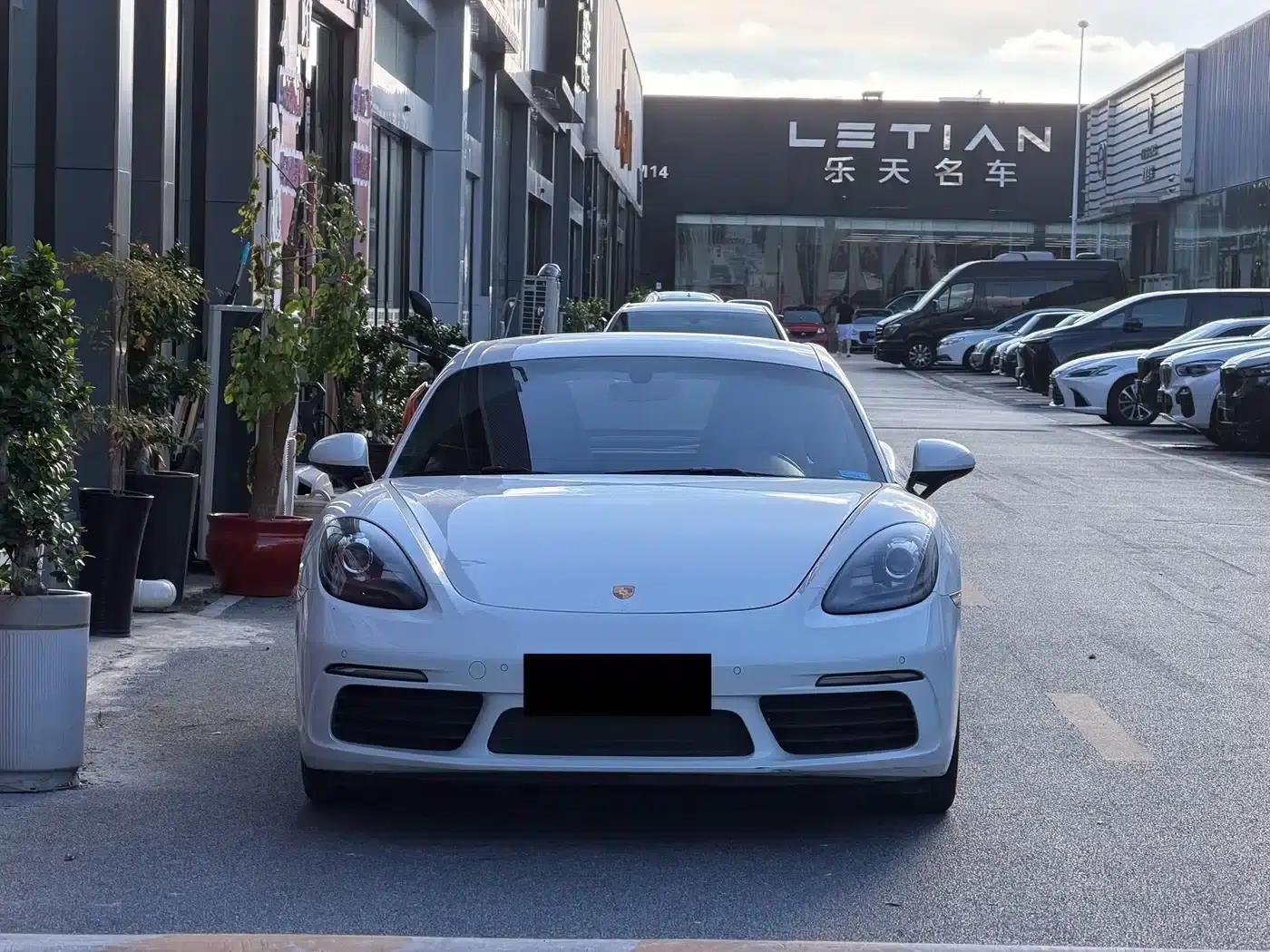 Porsche 718 Cayman 2022 2.0T — миниатюра 2