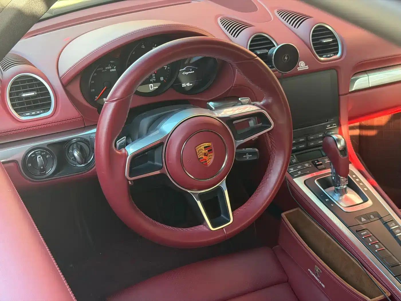 Porsche 718 Cayman 2022 2.0T — миниатюра 4