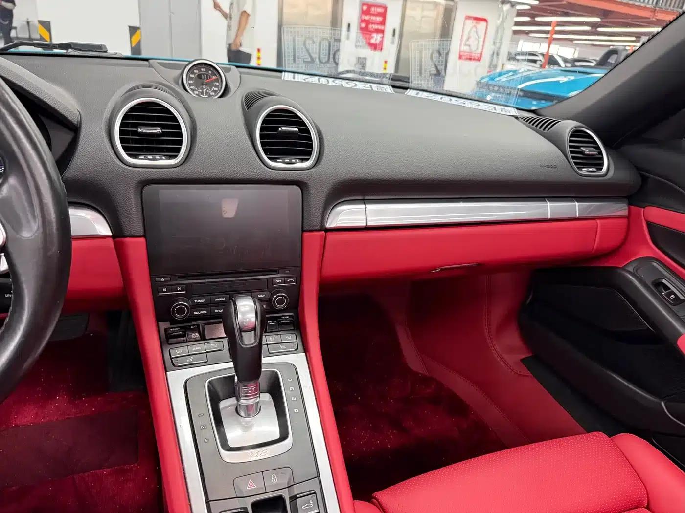 2018 Porsche 718 Boxster 2.0T — миниатюра 7