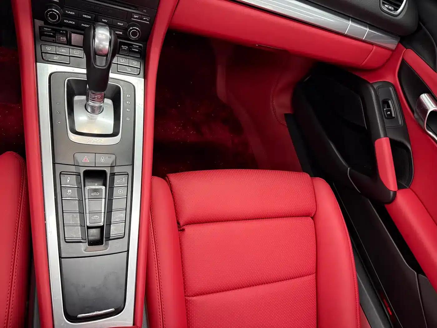 2018 Porsche 718 Boxster 2.0T — миниатюра 8
