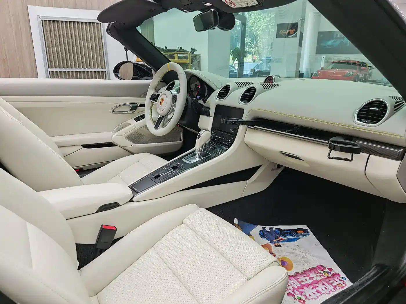 2018 Porsche 718 Boxster 2.0T — миниатюра 10