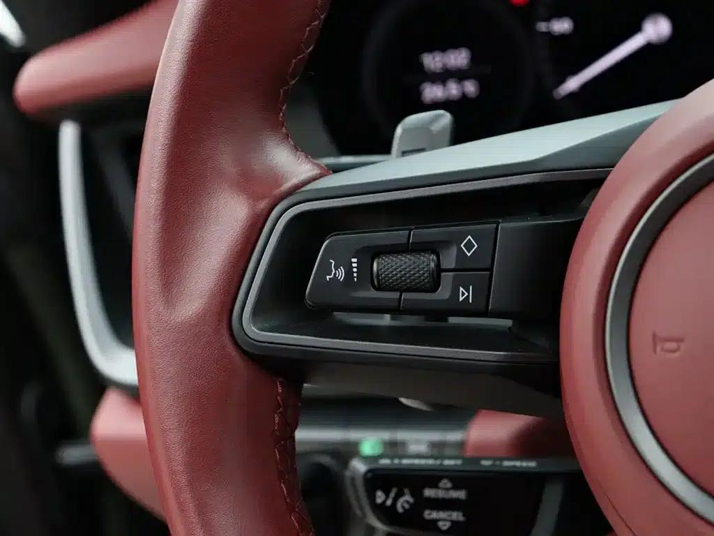 2022 Porsche 911 Carrera 3.0T — миниатюра 16
