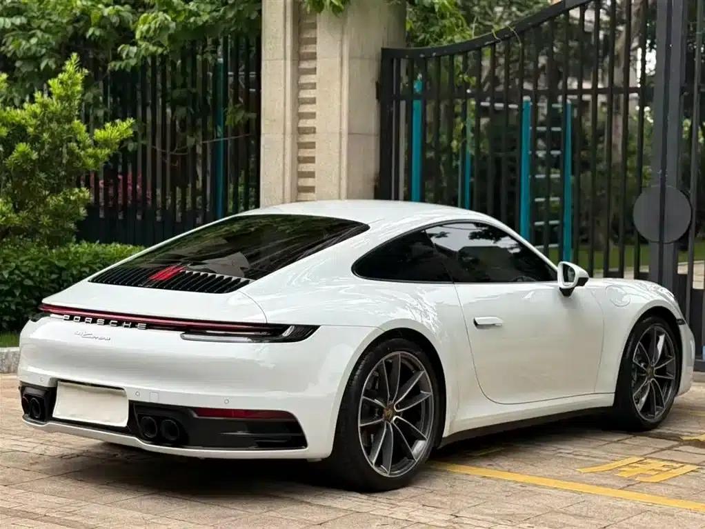 Porsche 911 2020 Carrera 3.0T — миниатюра 6