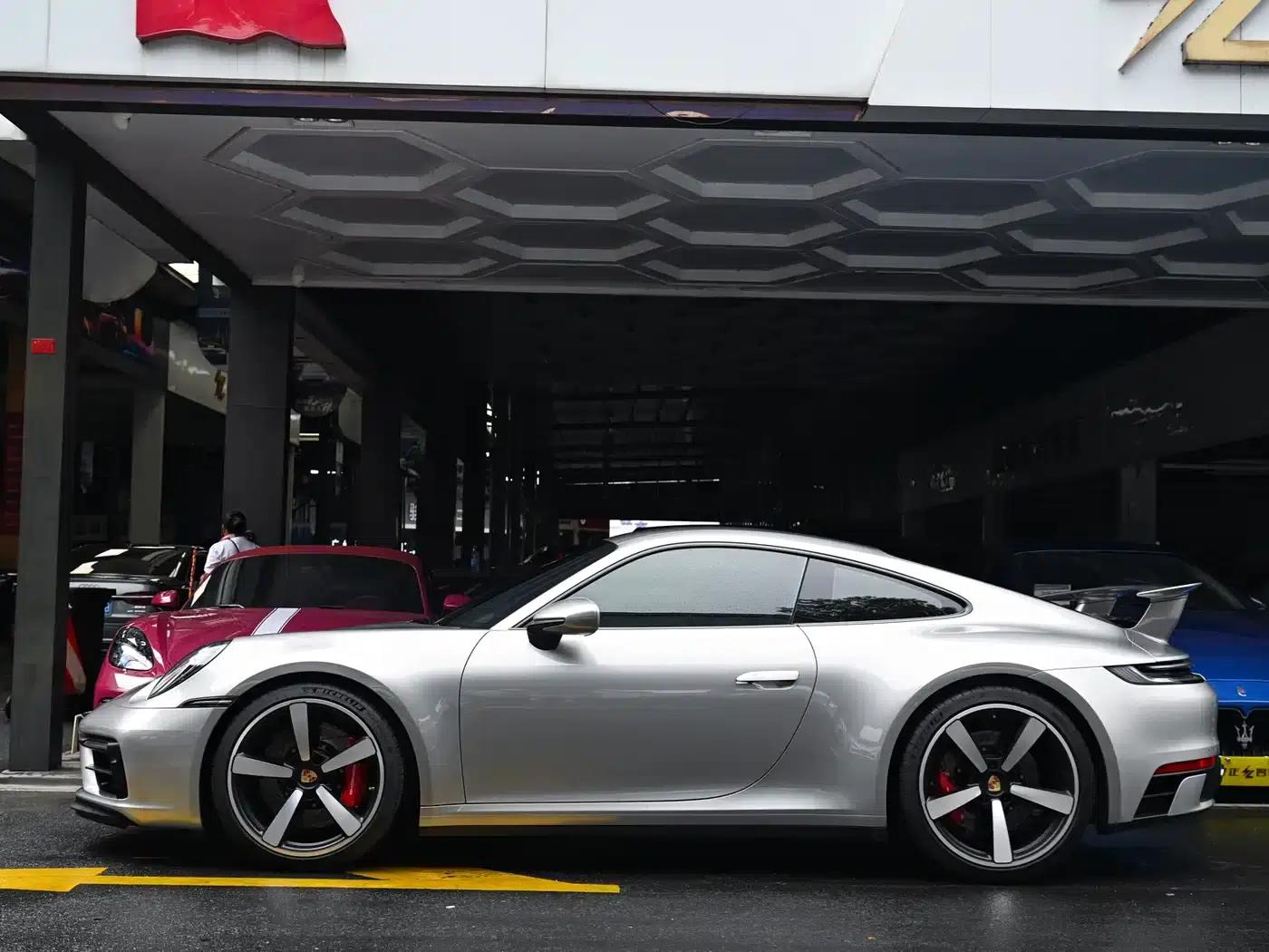 2022 Porsche 911 Carrera S 3.0T — миниатюра 2