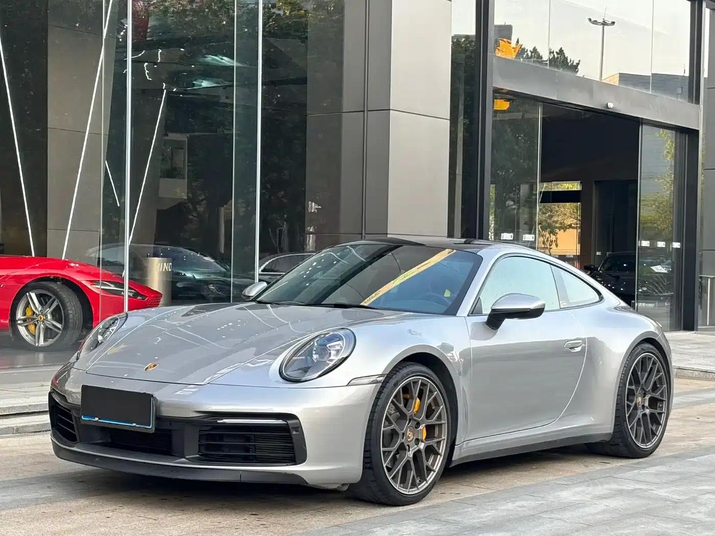 Porsche 911 2020 Carrera 3.0T — миниатюра 1