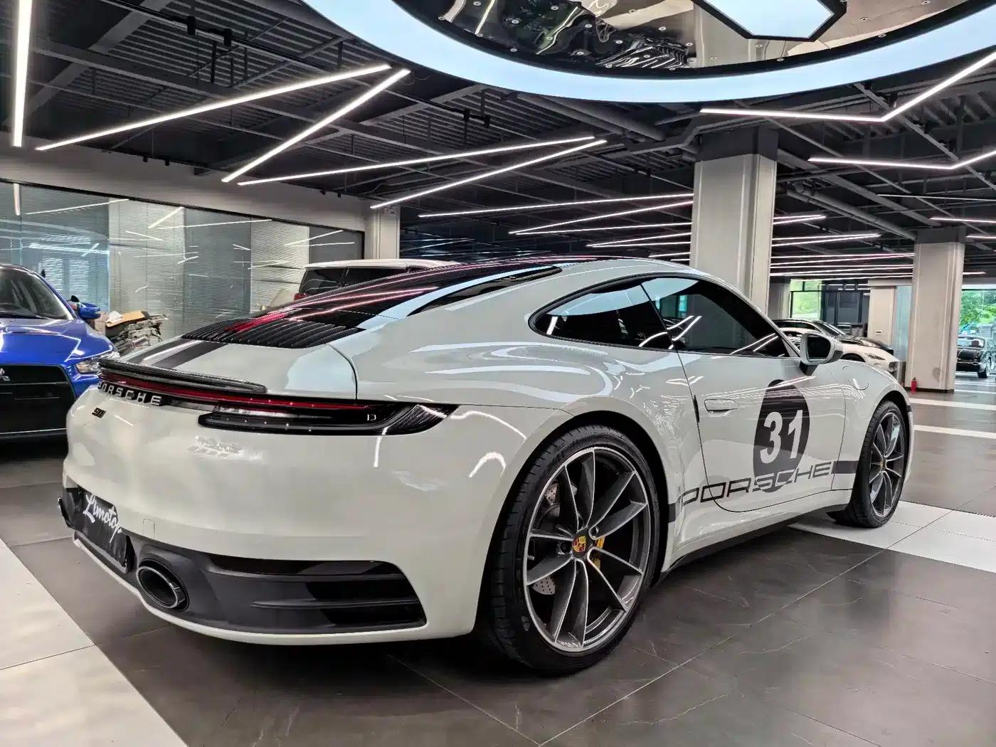 2023 Porsche 911 Carrera 3.0T — миниатюра 8