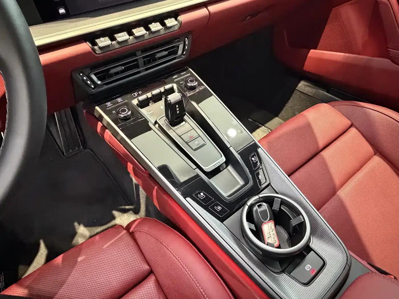 2023 Porsche 911 Carrera 3.0T — миниатюра 11