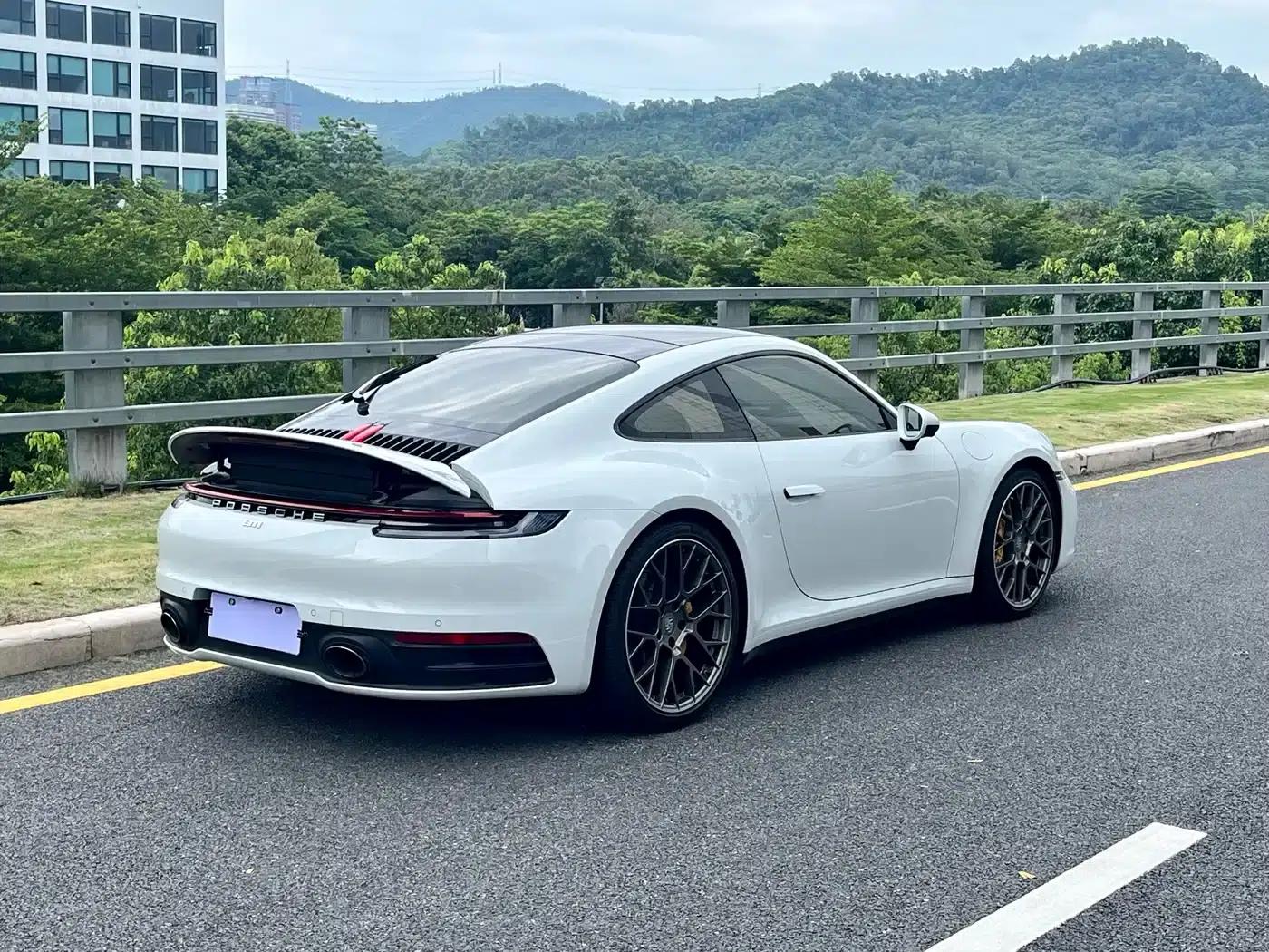 Porsche 911 2020 Carrera 3.0T — миниатюра 6