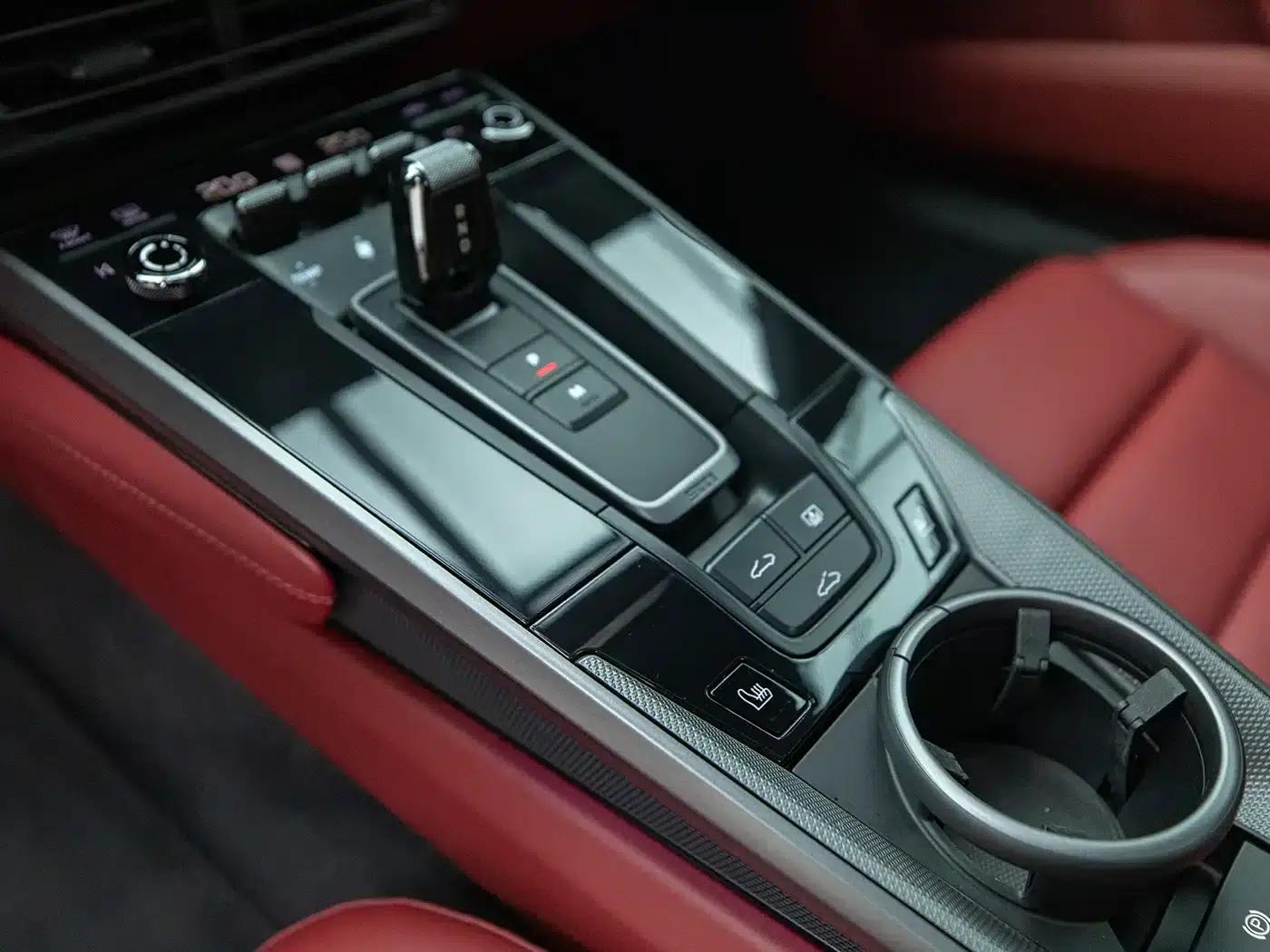 2023 Porsche 911 Carrera 3.0T — миниатюра 12