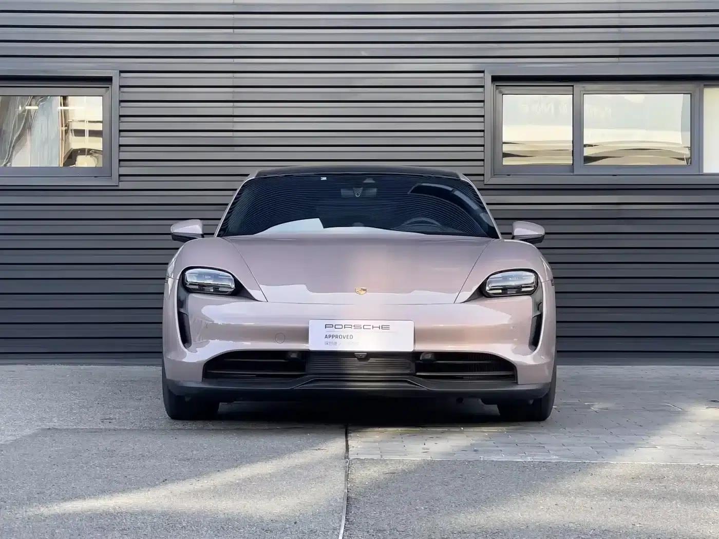 2022 Taycan — миниатюра 3