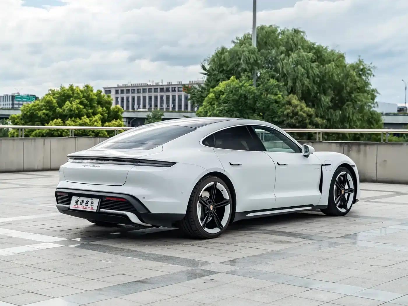 2019 Taycan Turbo — миниатюра 5