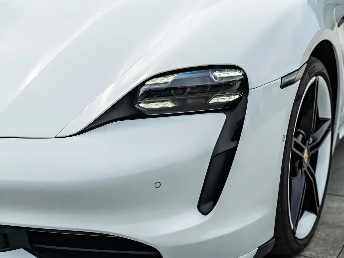 2019 Taycan Turbo — миниатюра 8