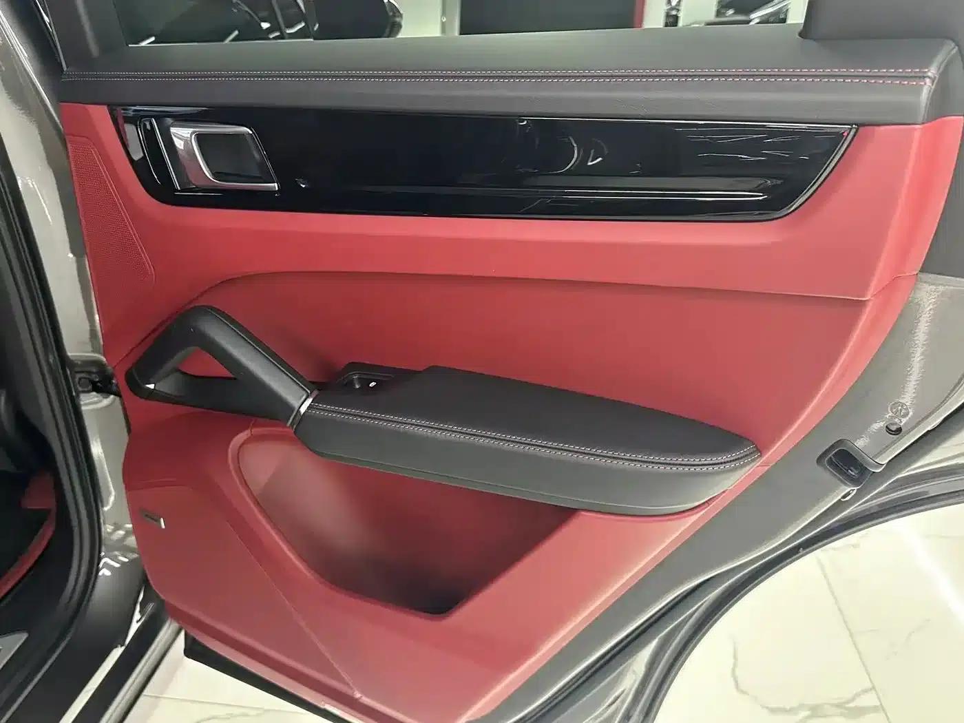 2020 Cayenne E-Hybrid 2.0T — миниатюра 12