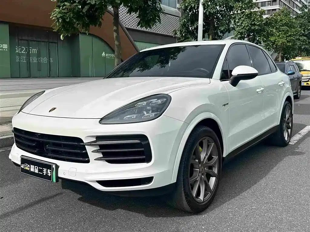 2023 Cayenne Coupé E-Hybrid 2.0T Platinum Edition — миниатюра 1