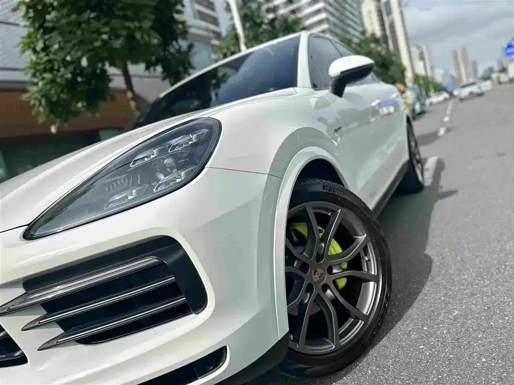 2023 Cayenne Coupé E-Hybrid 2.0T Platinum Edition — миниатюра 12