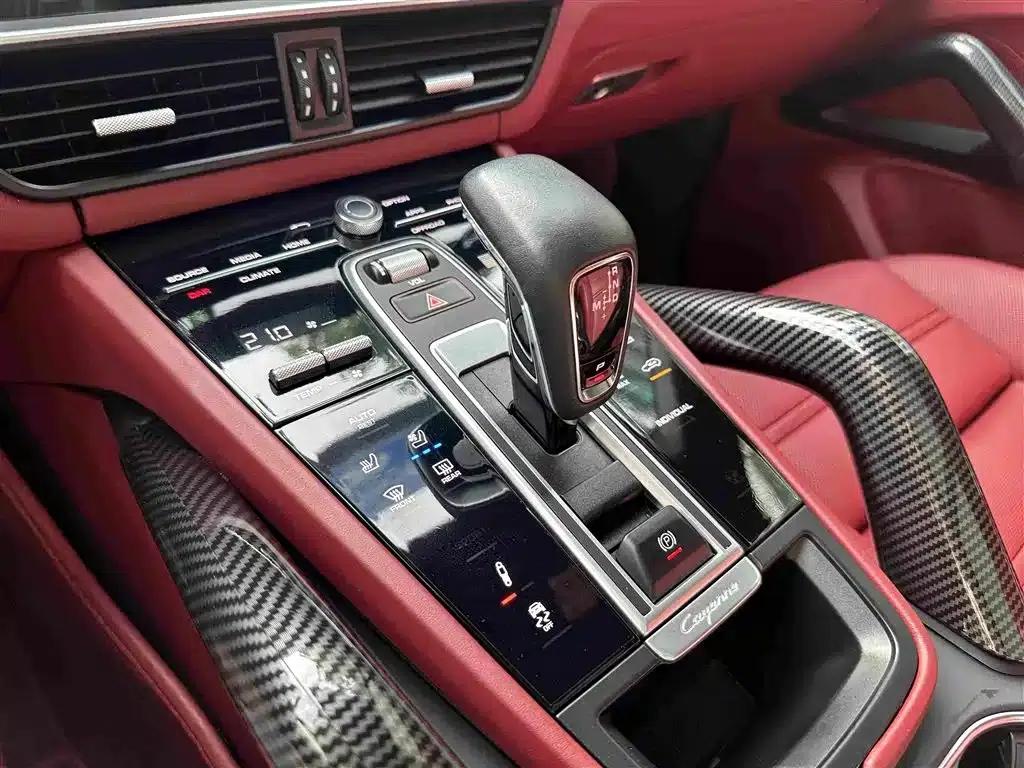 2023 Cayenne Coupé E-Hybrid 2.0T Platinum Edition — миниатюра 14