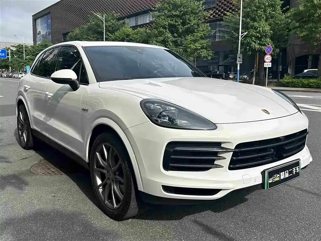 2023 Cayenne Coupé E-Hybrid 2.0T Platinum Edition — миниатюра 3