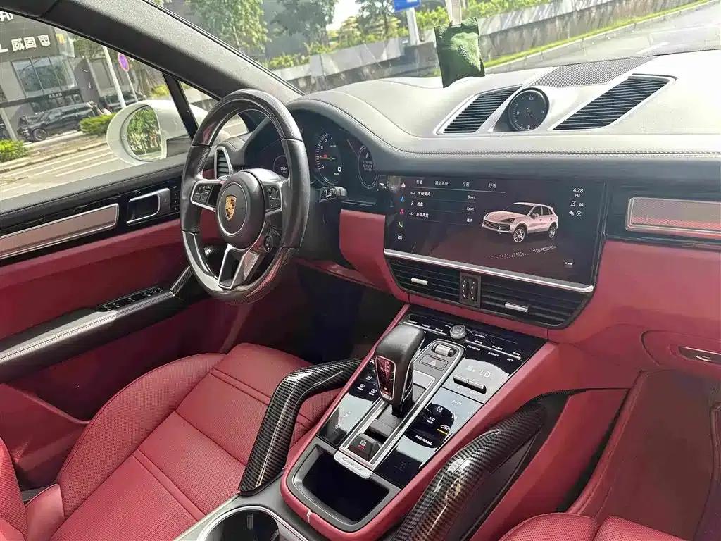 2023 Cayenne Coupé E-Hybrid 2.0T Platinum Edition — миниатюра 23