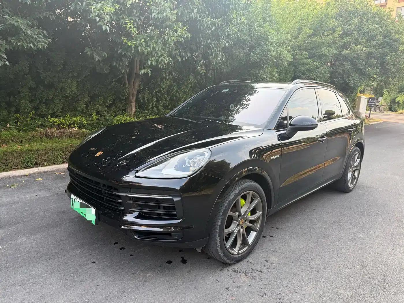 2022 Cayenne E-Hybrid 2.0T Platinum Edition — миниатюра 1