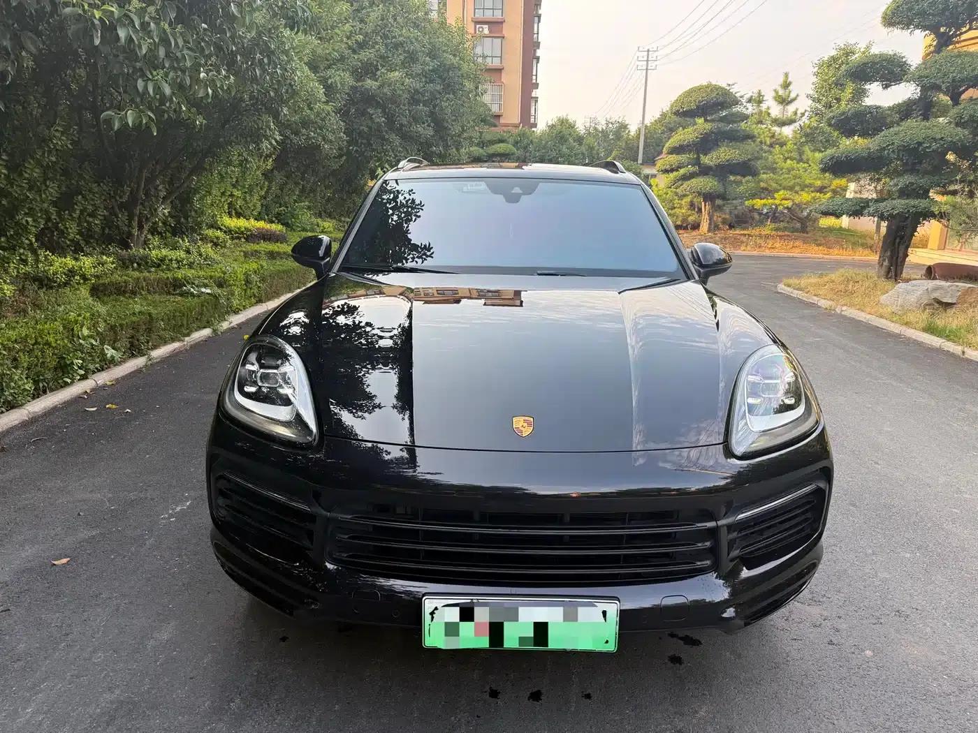 2022 Cayenne E-Hybrid 2.0T Platinum Edition — миниатюра 3