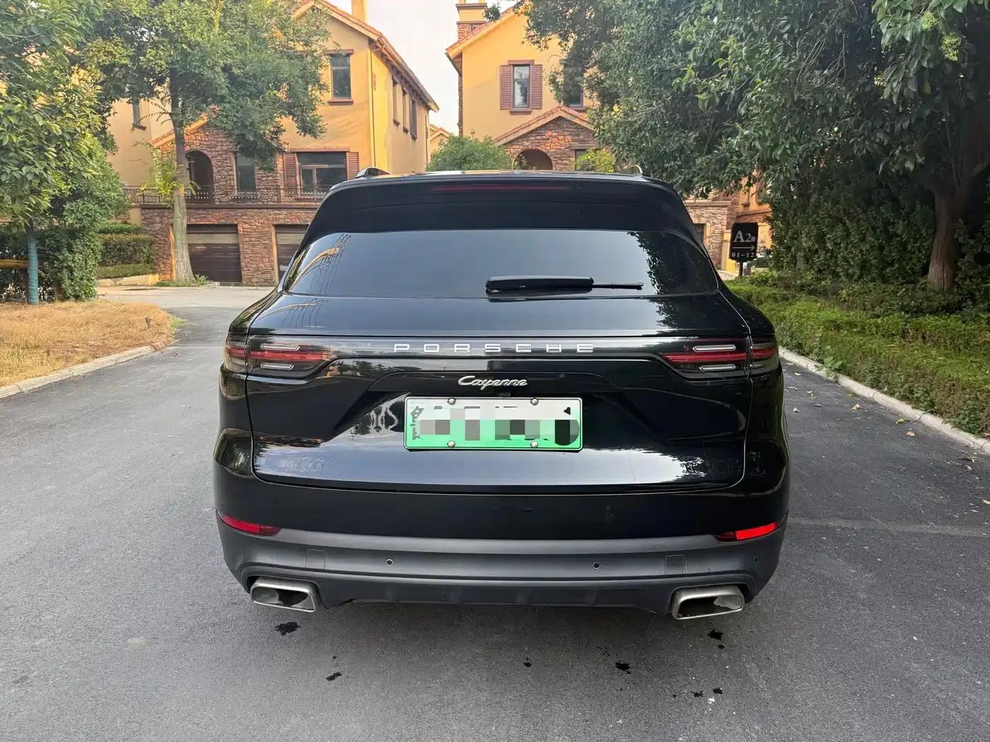 2022 Cayenne E-Hybrid 2.0T Platinum Edition — миниатюра 5