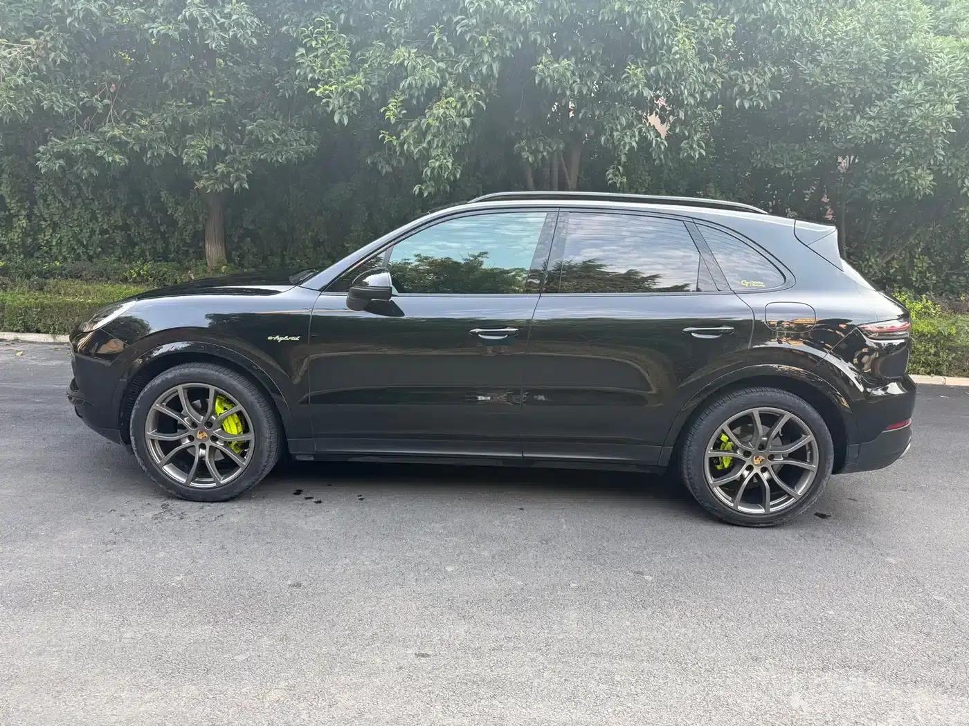 2022 Cayenne E-Hybrid 2.0T Platinum Edition — миниатюра 7