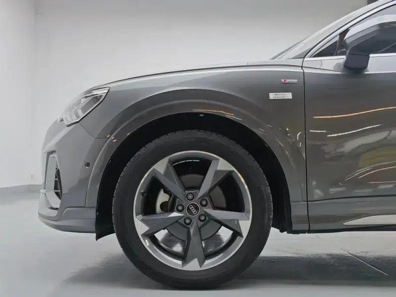Audi Q3 2023 35 TFSI Fashion Dynamic Edition — миниатюра 7
