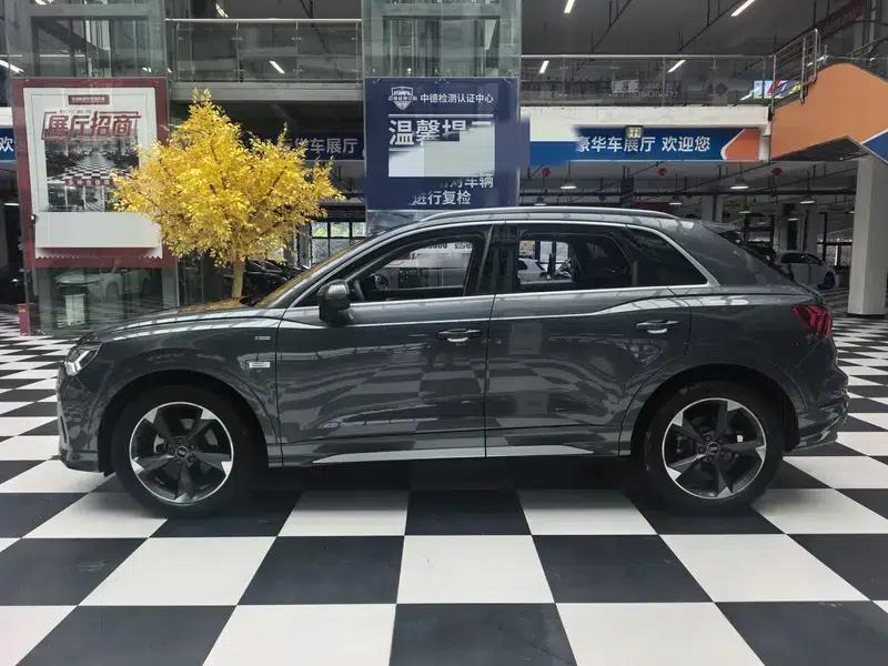 Audi Q3 2022 35 TFSI Fashion Dynamic Edition — миниатюра 2