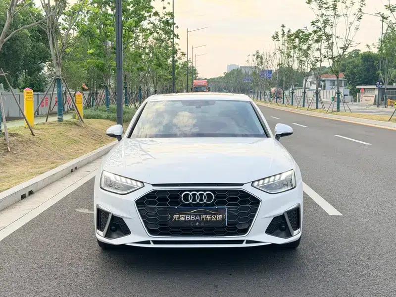 Audi A4L 2023 40 TFSI Fashion Dynamic Edition — миниатюра 2