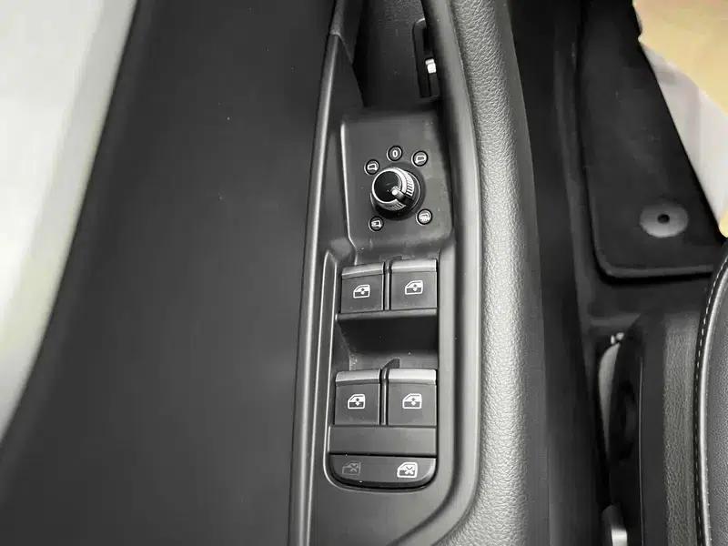Audi A4L 2022 40 TFSI Fashion Dynamic Edition — миниатюра 25