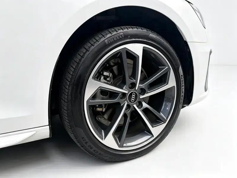 Audi A4L 2023 40 TFSI Fashion Dynamic Edition — миниатюра 7