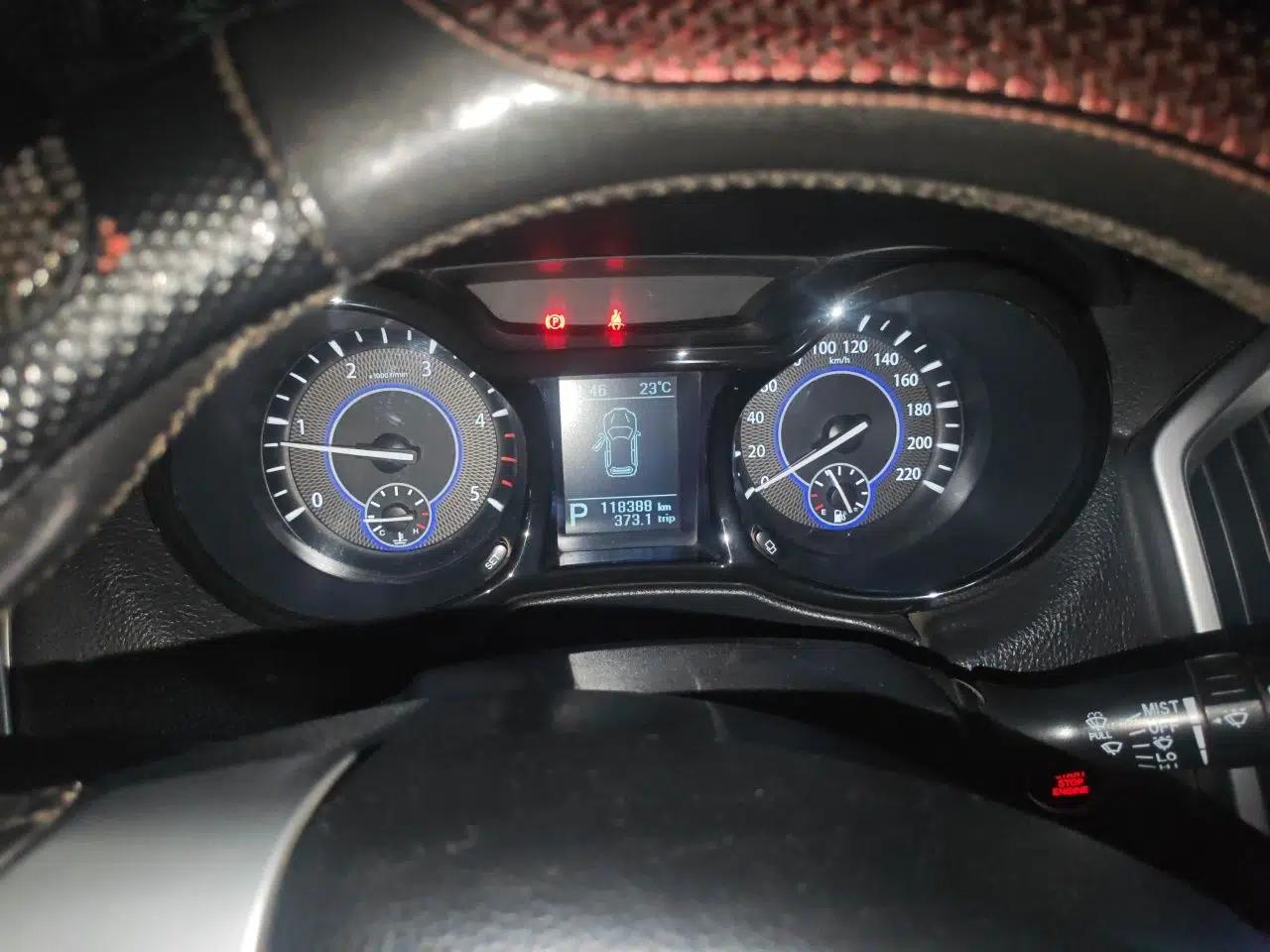 JMC Yusheng S350 2014 2.4T Automatic 4x4 Diesel Luxury Version with Sunroof 5 Seats — миниатюра 11