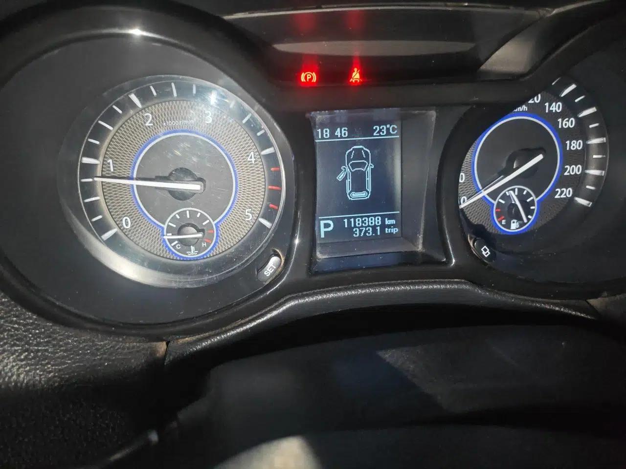 JMC Yusheng S350 2014 2.4T Automatic 4x4 Diesel Luxury Version with Sunroof 5 Seats — миниатюра 12