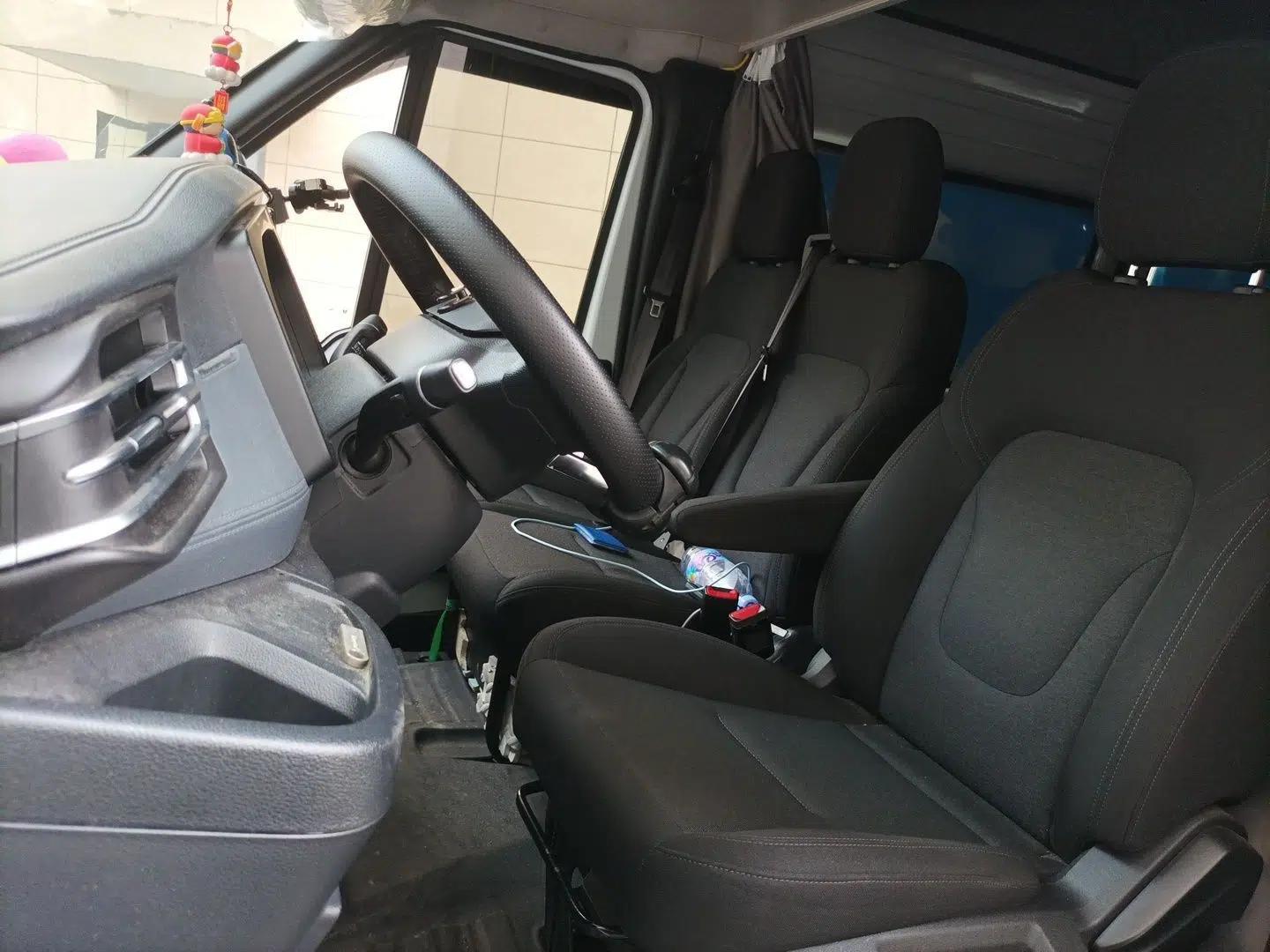 JMC Fushun 2023 2.0T Automatic Mid-Range High-Roof Commercial Multi-Purpose Passenger Vehicle with 6 Seats — миниатюра 14
