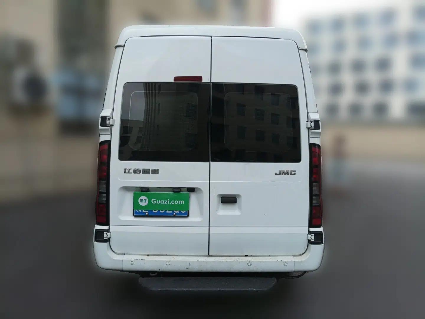 JMC Fushun 2023 2.0T Automatic Mid-Range High-Roof Commercial Multi-Purpose Passenger Vehicle with 6 Seats — миниатюра 5