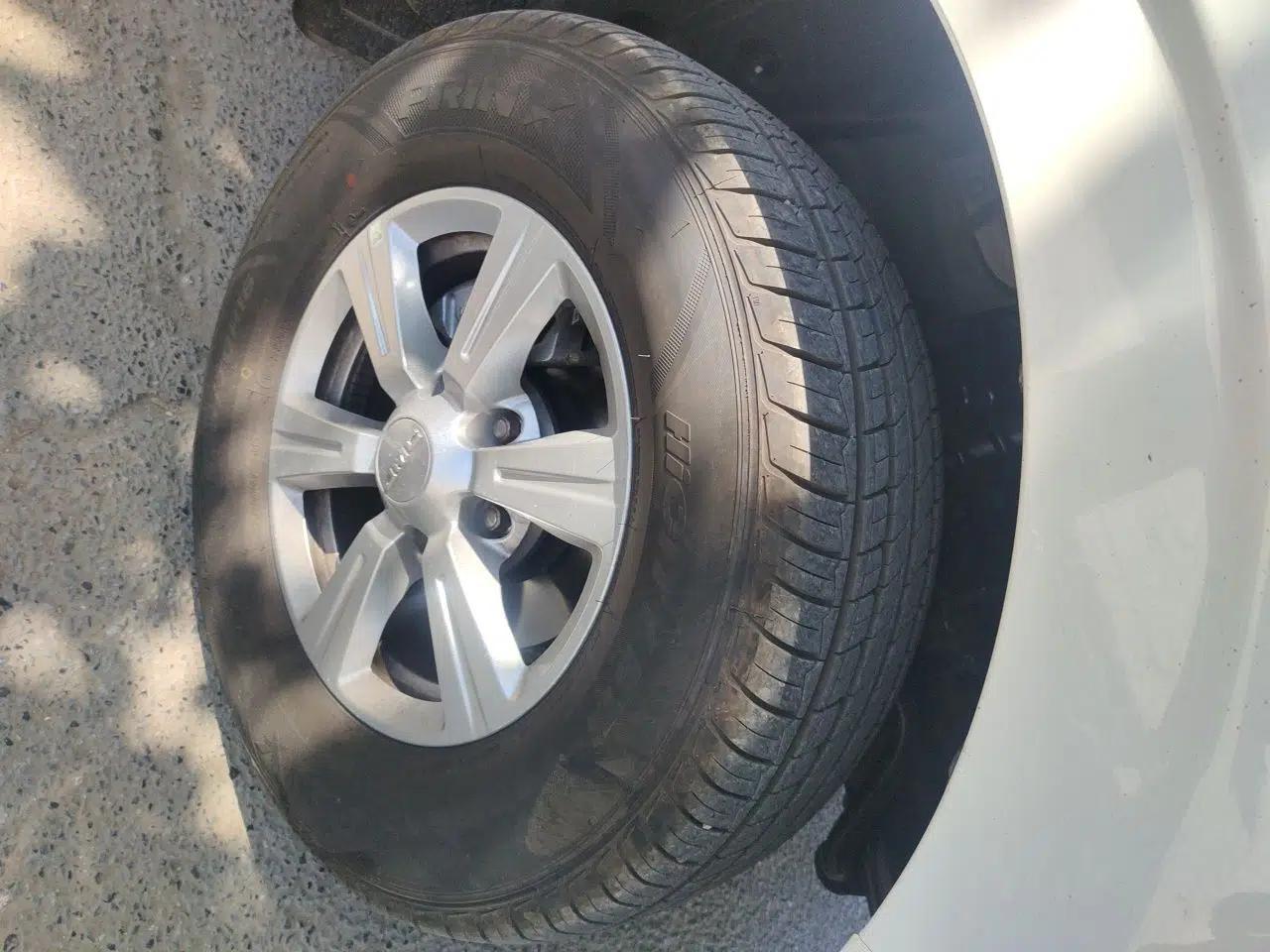 JMC Baodian 2025 2.5T Manual Diesel Two-Wheel Drive Long Wheelbase — миниатюра 8