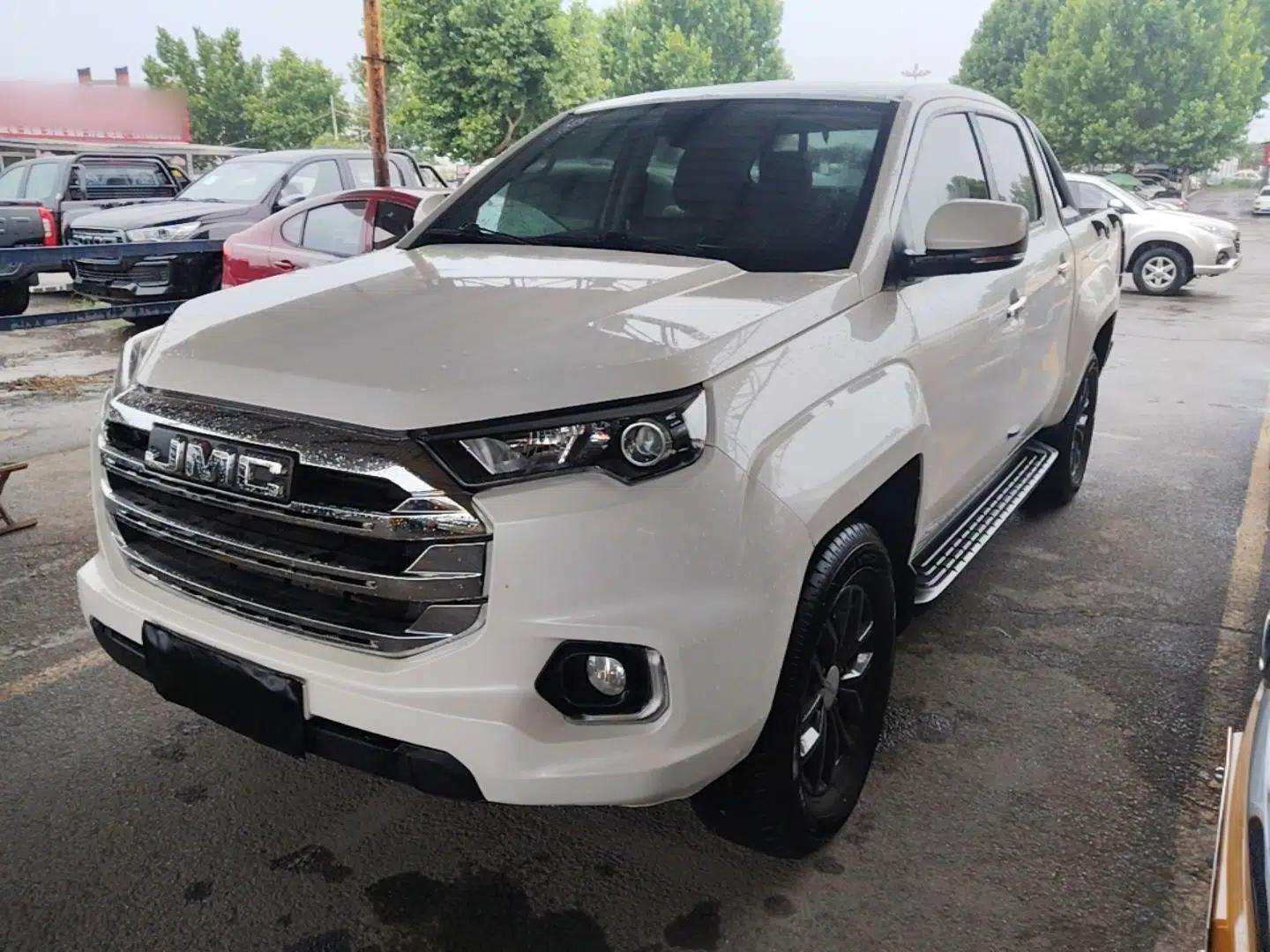 JMC Yuhu 7 2022 2.0T Manual Diesel Two-Wheel Drive Comfort Version Standard Wheelbase — миниатюра 1
